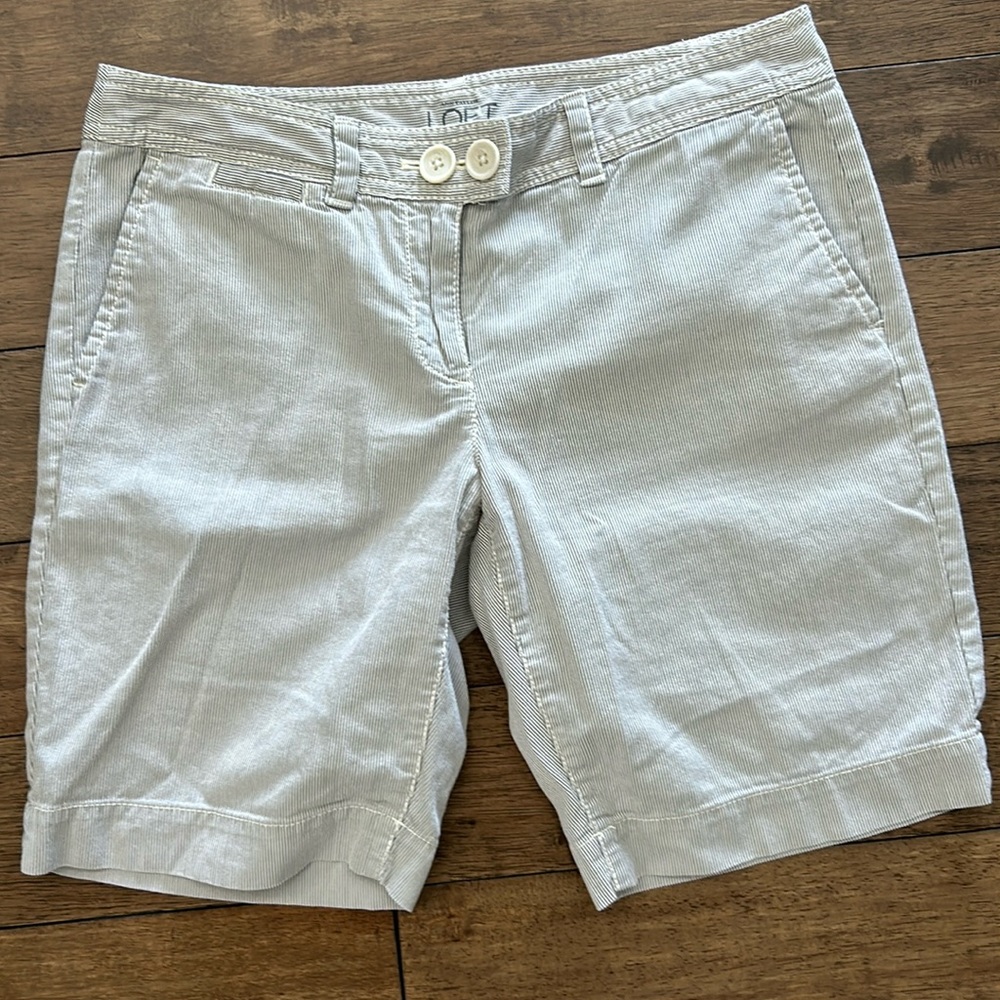 Ann Taylor Loft striped shorts size 4P